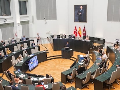 El alcalde de Madrid, José Luis Martínez-Almeida, interviene en un pleno dedicado a un Debate del estado de la Ciudad en el Ayuntamiento.