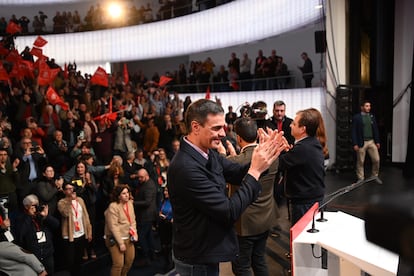El presidente del Gobierno y secretario general del PSOE, Pedro Sánchez, en un acto de precampaña en Badajoz, el 24 de febrero.