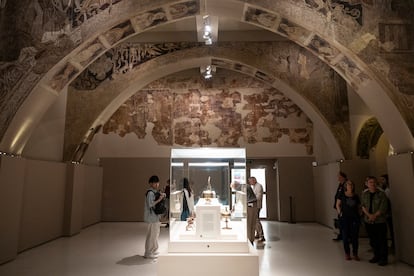 Pinturas de la Sala Capitular del monasterio de Villanueva de Sijena expuestas en el Museo Nacional de Arte de Catalunya (MNAC).