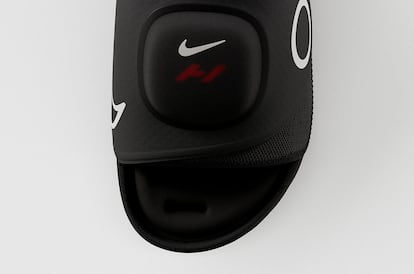 Nike Air Zoom Hyperslide de color negro