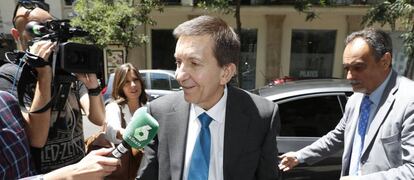 Manuel Moix, fiscal anticorrupción entra en la Fiscalía tras presentar su dimisión.