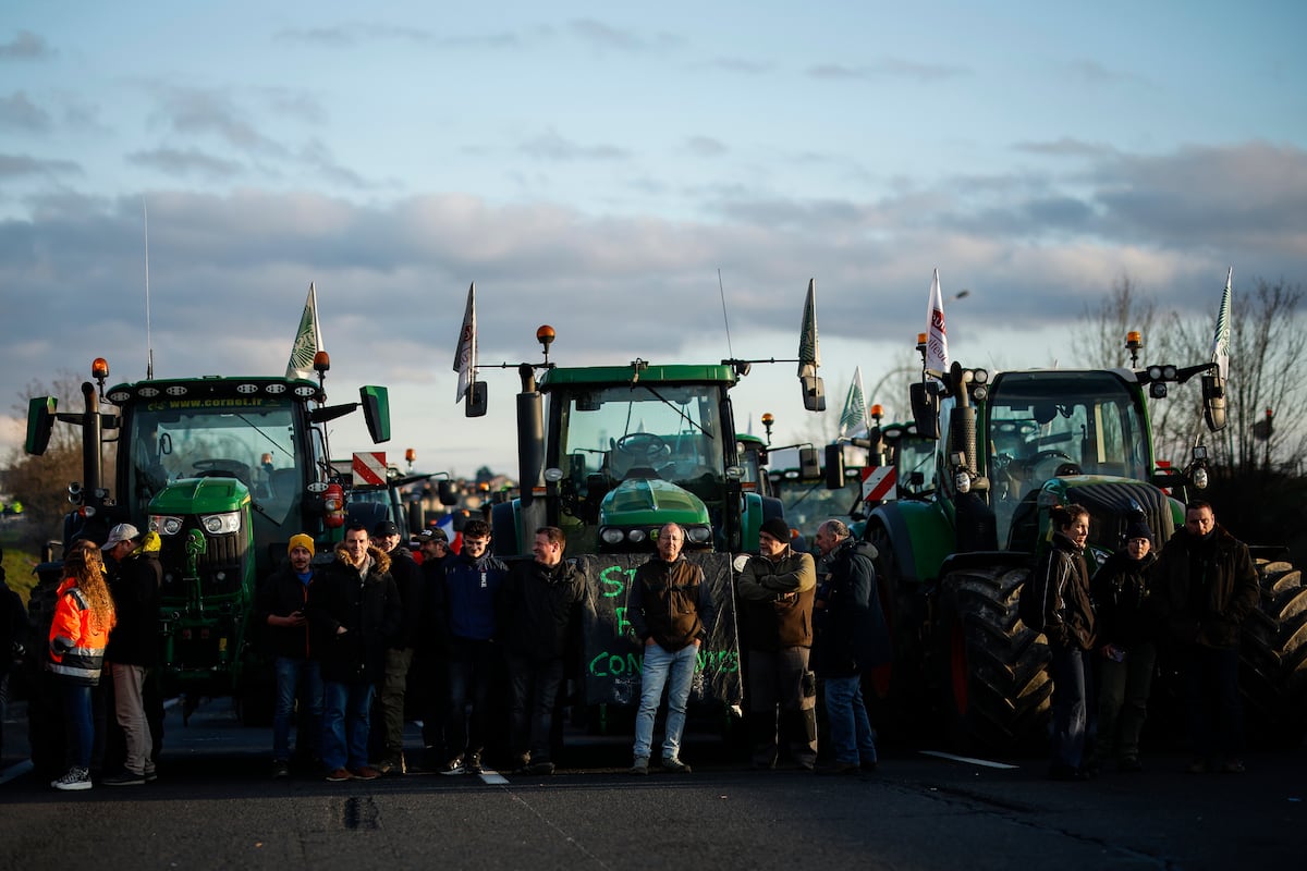 El Gobierno francés desactiva las protestas agrícolas con concesiones medioambientales | Internacional | EL PAÍS