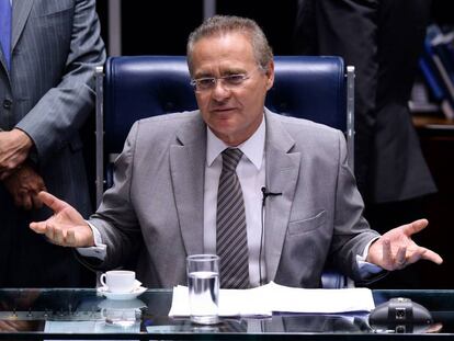 Renan Calheiros na sessão do Senado desta segunda-feira.