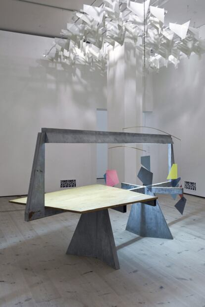 <i>Do</i> <i>words have voices, </i>instalación de Martin Boyce, ganadora del Turner.