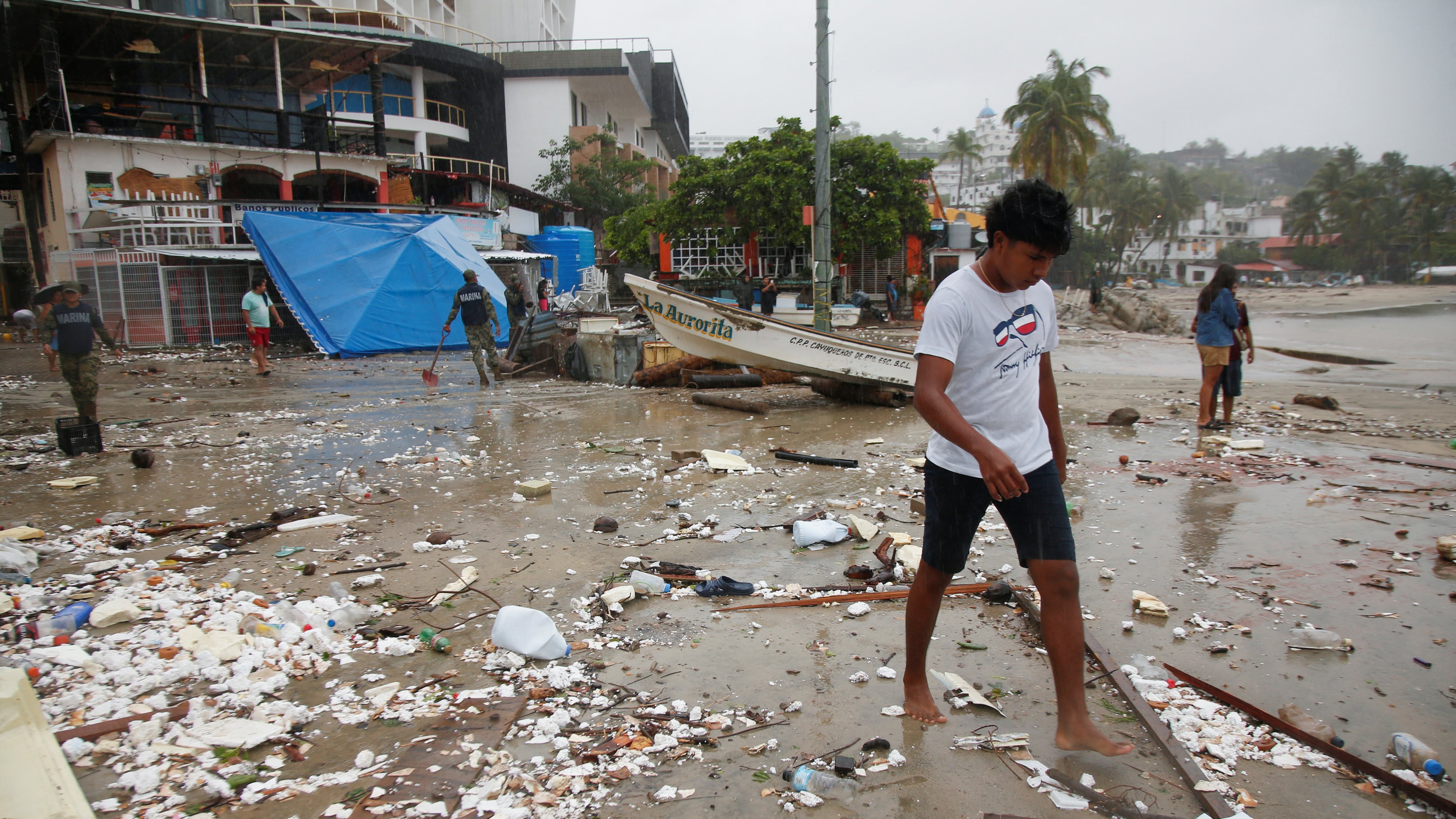 Sheinbaum confirma la muerte de un niño y daños en la infraestructura eléctrica por el huracán ‘Erick’