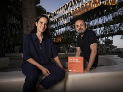 Los profesores Carmen Mora y  José Javier Ruiz en Murcia.