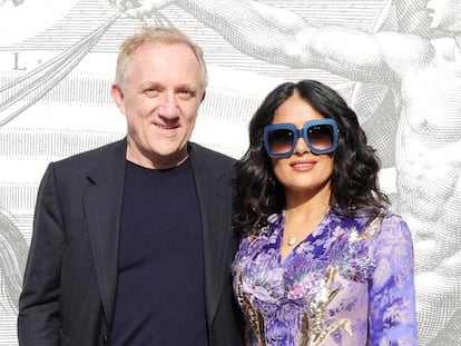 Francois-Henri Pinault y Salma Hayek Pinault, en el desfile de Gucci del pasado febrero en Milán.