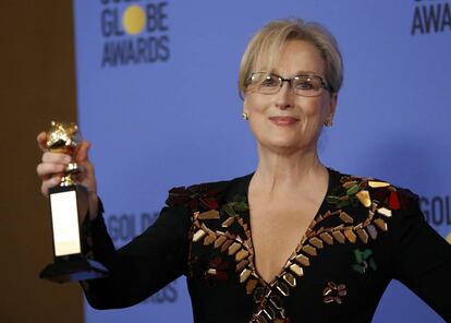 Meryl Streep, con su Globo de Oro.