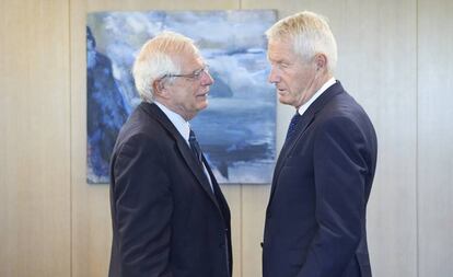 El ministre d'Exteriors, Josep Borrell, amb el secretari general del Consell d'Europa, Thorbjorn Jagland.