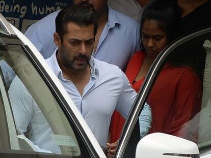 Salman Khan tras evadir su entrada en prisión.