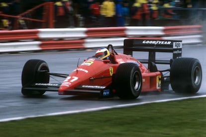 El piloto milanés Michele Alboreto fue el último fichaje italiano de un Enzo Ferrari reticente desde hacía varios años a conceder el volante de sus bólidos a sus compatriotas. No ganó ningún campeonato del mundo, aunque anduvo cerca en 1985. Perdió la vida en un accidente durante una carrera en 2001, ya retirado de la Fórmula 1, en Alemania.