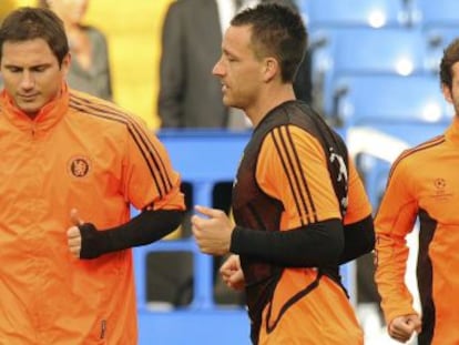 Juan Mata, John Terry y  Frank Lampard se entrenan en Stamford Bridge