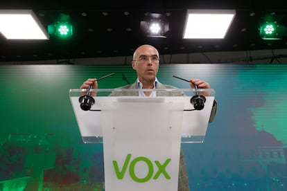 El vicepresidente de Acción Política de Vox, Jorge Buxadé, durante su rueda de prensa del 31 de julio.