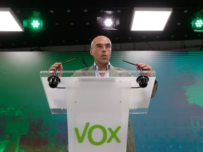 El vicepresidente de Acción Política de Vox, Jorge Buxadé, durante su rueda de prensa del 31 de julio.