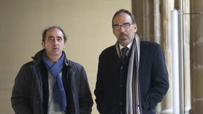 Innerarity (a la izquierda) y Fernando Iglesias, en la presentación del manifiesto.