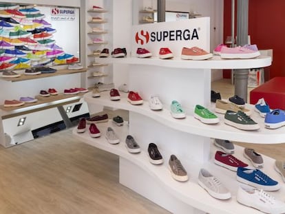 Superga, la zapatilla italiana que arrasa entre los famosos