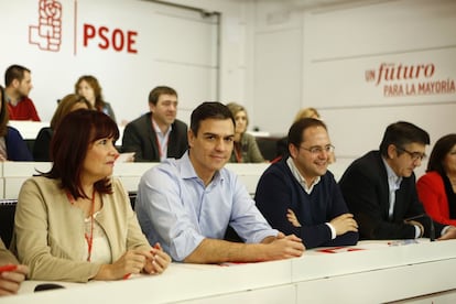 Sanchez, en el Comité Federal con Micaela Navarro, César Luena y Patxi López.