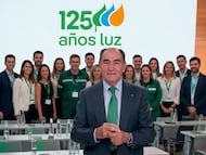 El presidente de Iberdrola, Ignacio Sánchez Galán, junto diversos miembros de la compañía, en una imagen cedida por la empresa.