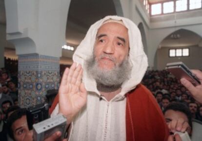 Abdeslam Yassin, en 1995, en una mezquita de Salé.