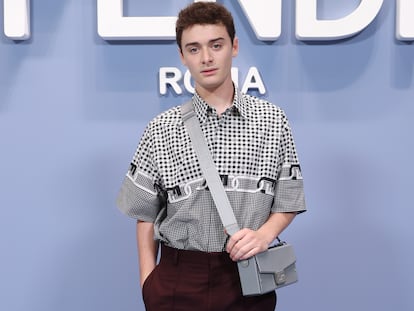 El actor Noah Schnapp, durante la semana de la moda de Milán, el 18 de junio de 2022.