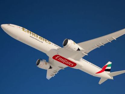 Una recreación del B777-9X con los colores de Emirates.