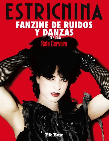 'Estricnina. Fanzine de ruidos y danzas (1982-1984)', es el libro con el que Rafa Cervera recopila el legendario fanzine que dirigió y editó en los años 80. "Fue el principio de algo que se ha convertido en mi profesión, empecé a trabajar en Estricnina con 18 años", cuenta Cervera. "Fue mi manera de empezar a formar parte de aquello que me gustaba tanto, la música pop. Han pasado 32 años pero el adolescente que hizo ese fanzine sigue formando parte de mí". En la imagen, Ana Curra, que iba a ser la portada del primer número del fanzine, pero debido a la muerte de su pareja fue reemplazada. "No era apropiado sacarla en la portada entonces. Ahora, en esta resurrección en formato libro, Curra ocupa al final la portada que siempre mereció".