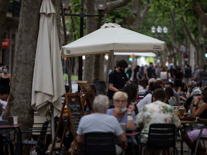 Terrazas de la Rambla del Poblenou.