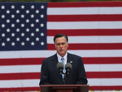 Mitt Romney ofrece un discurso de campaña en New Hampshire.