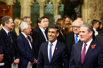 El primer ministro británico Rishi Sunak junto al líder laborista, Keir Starmer, este martes durante el evento.