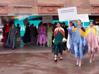 Varias modelos en CaixaFórum, Madrid, en la primera jornada de Madrid Es Moda.