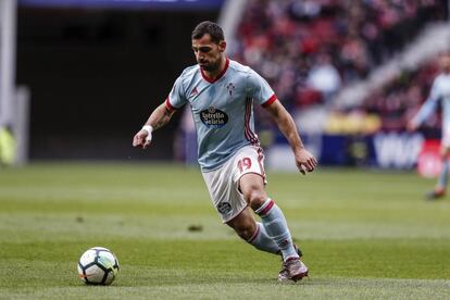 Jonny, durnate un partido con el Celta.