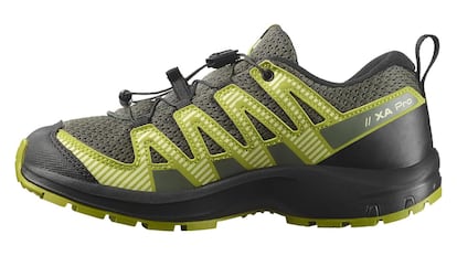 Estas zapatillas Salomon para mujer​ están triunfando entre las compradoras de Amazon.