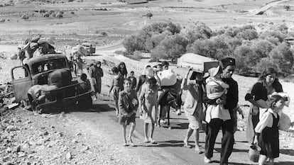 Palestins fugint durant els atacs del 4 de novembre de 1948.