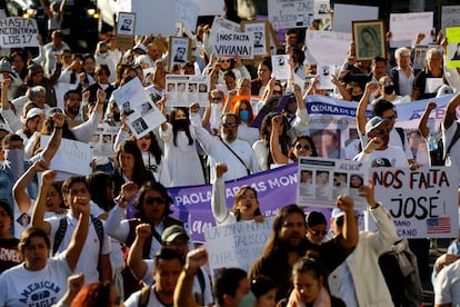 Ciudadanos marchan por la desaparición de José, Viviana, Daniela y Paola, en Guadalajara, estado de Jalisco (México)