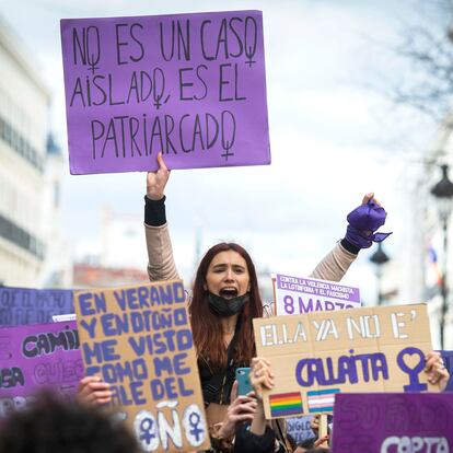 DVD 1097. Manifestación de la huelga estudiantil feminista del 8M, en la Puerta del Sol. (Foto: JUAN BARBOSA)