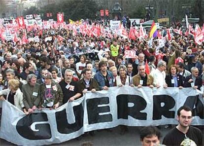 Representantes de la cultura, entre ellos Elías Querejeta, Imanol Uribe y Javier Bardem, contra la guerra de Irak.