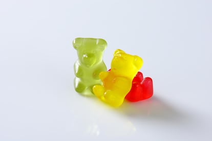 Hans representó a los ositos de gominola erguidos y con las patas delanteras extendidas, como en la tradición heráldica alemana.