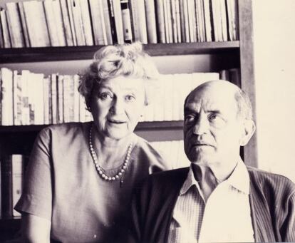 Luis Buñuel y su esposa Jeanne Rucar.