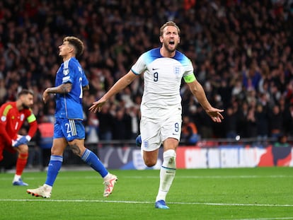 Harry Kane celebrando su anotación contra Italia, la tercera de los ingleses en el partido.