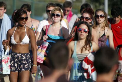 Un grupo de asistentes al reciente Festival Internacional de Benicàssim (Castellón), cuyo público es mayoritariamente extranjero.