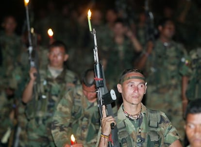 Paramilitaries from the AUC&#039;s Catatumbo unit seen here in 2004 before they turn over their arms and demobilize.