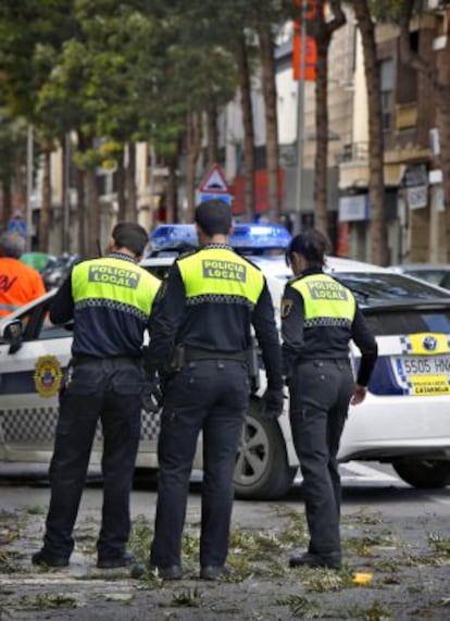 Polic&iacute;as locales de Catarroja.