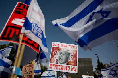 Imagen de Benjamín Netanyahu en una manifestación de protesta contra el primer ministro israelí celebrada en Jerusalén el 20 de mayo.