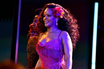 Rihanna durante su actuaci&oacute;n en los &uacute;ltimos Premios Grammy, el 28 de enero. 
