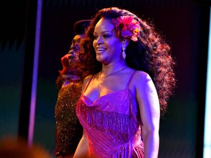 Rihanna durante su actuaci&oacute;n en los &uacute;ltimos Premios Grammy, el 28 de enero. 