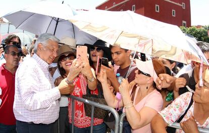 AMLO en un acto de campaña en Guanajuato