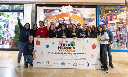 Grosso Napoletano unió a su iniciativa Toys 4 heroes a Casa Dani, La Tagliatella, Pastelería Mallorca, La Bientirada, Taco Bell, Grupo Sibuya, Cheerfy y Marcas de Restauración, consiguiendo donar 2.152 juguetes a través de la colaboración con la fundaciónes Valora y Altius.