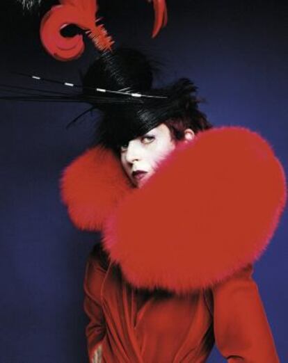 Fotograf&iacute;a tomada por el fot&oacute;grafo Mario Testino, de la estilista brit&aacute;nica Isabella Blow.