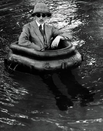 'Zissou en la piscina de Rouzat' (1911).