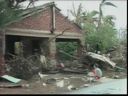 El huracán "Paloma" abandona Cuba tras haber devastado varias regiones orientales